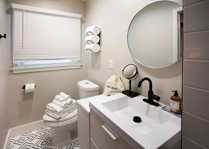 The Midtown Gem Holiday home *