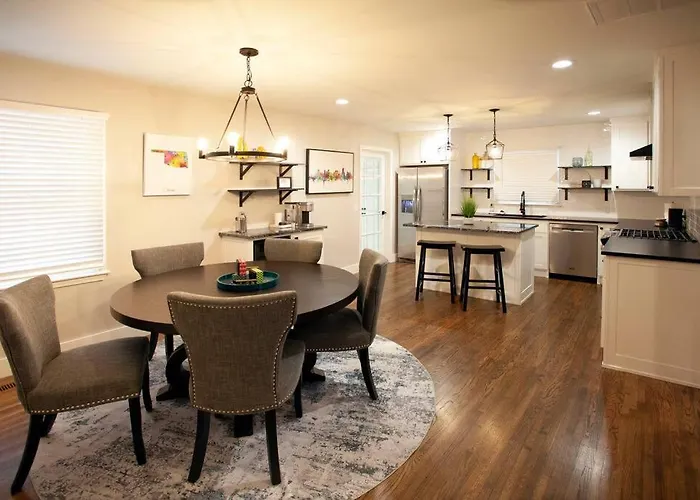 Holiday home The Midtown Gem *