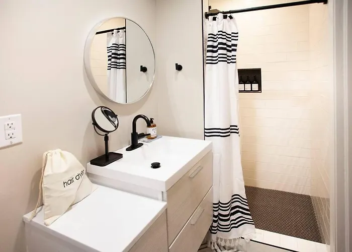 The Midtown Gem Holiday home